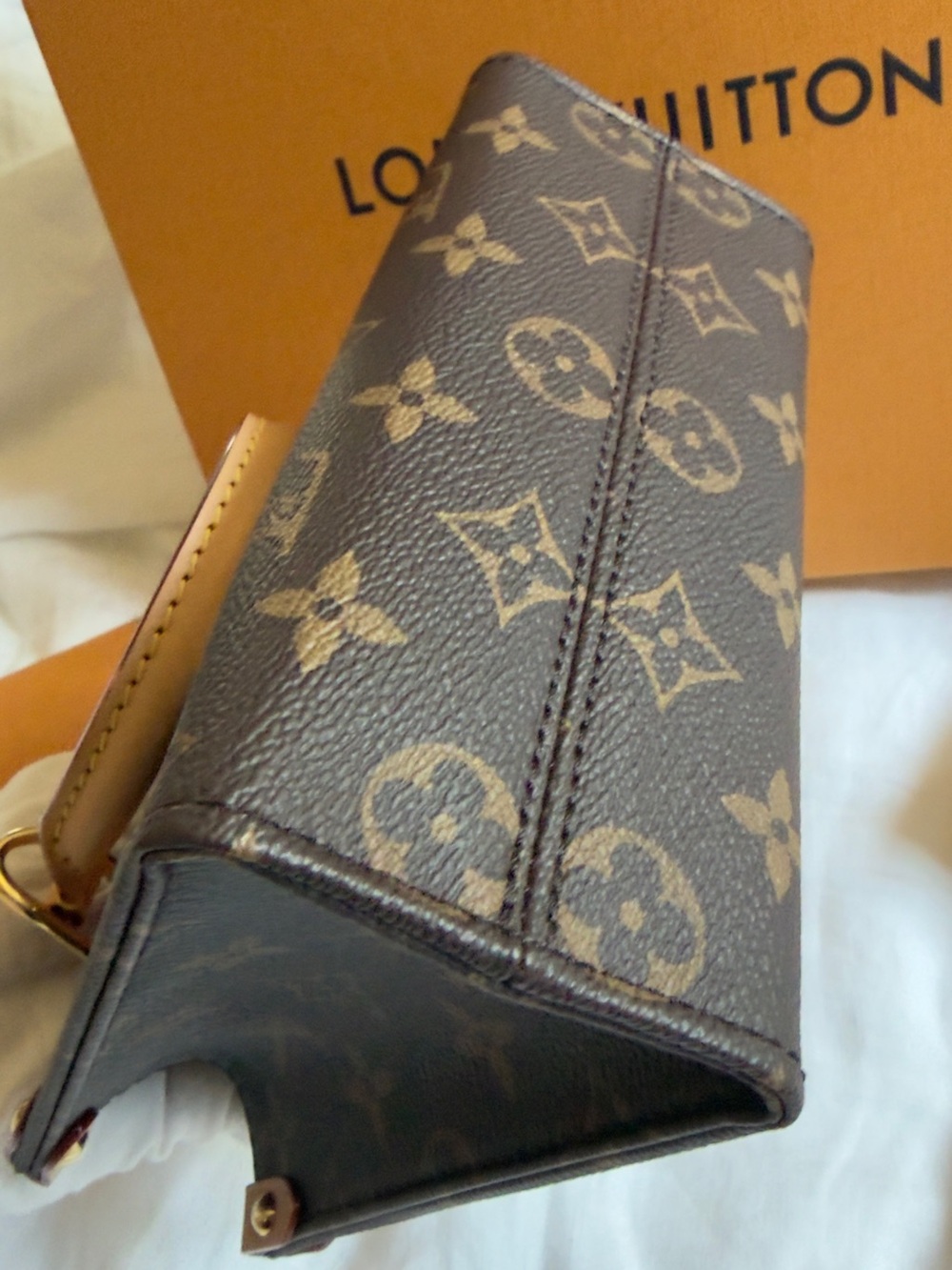 Louis Vuitton Takashi Murakami OnTheGo BB Panda Monogram Limited Edition M13668 - Picture 10 of 17